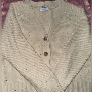 NEW WITH TAGS ✨ Old Navy women’s cream colored cardigan type sweater